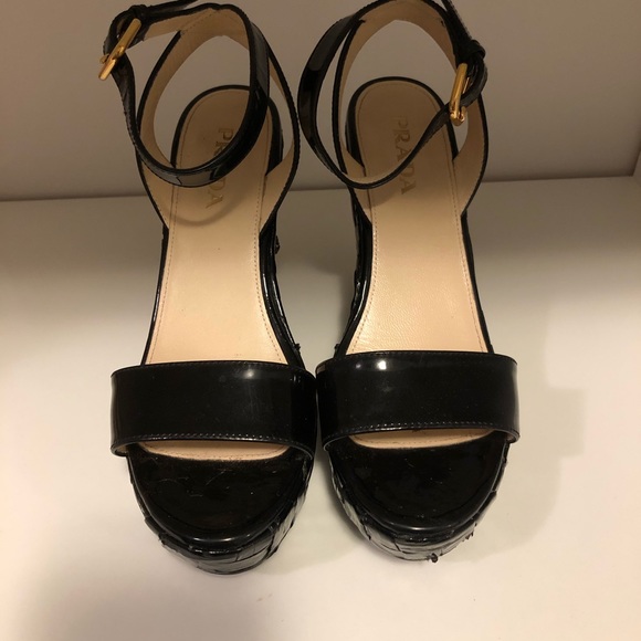 Prada patent leather wedges - Picture 3 of 6